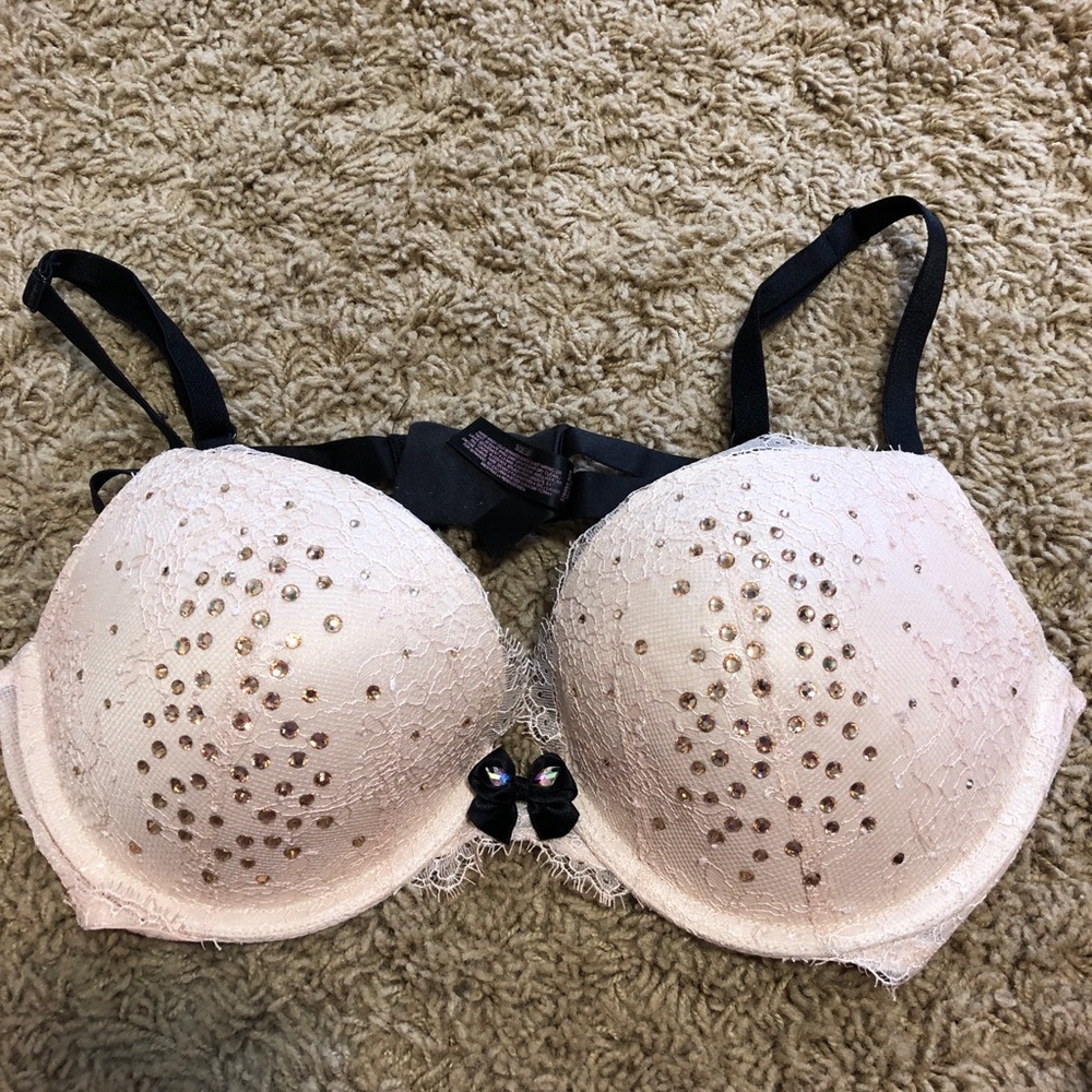 Victoria’s Secret push up bra